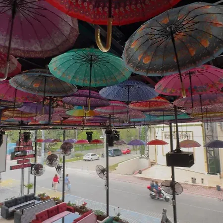 Barby Butik אורחן