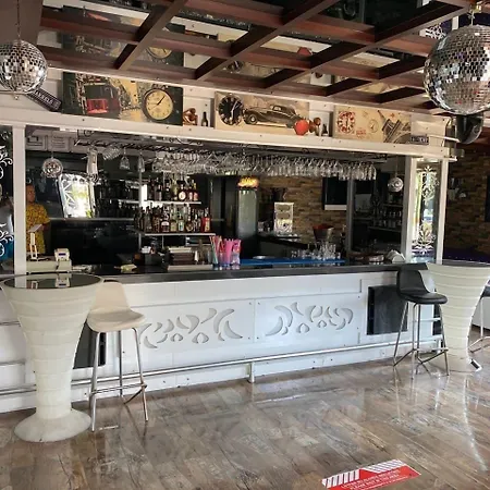 Barby Butik 3* קמר