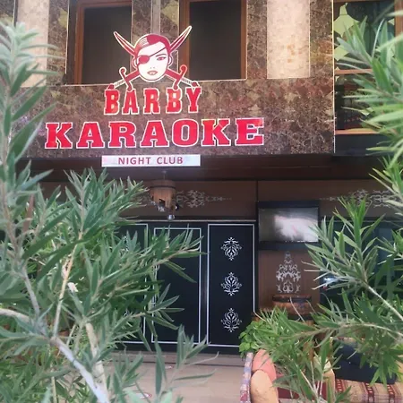 אורחן Barby Butik קמר